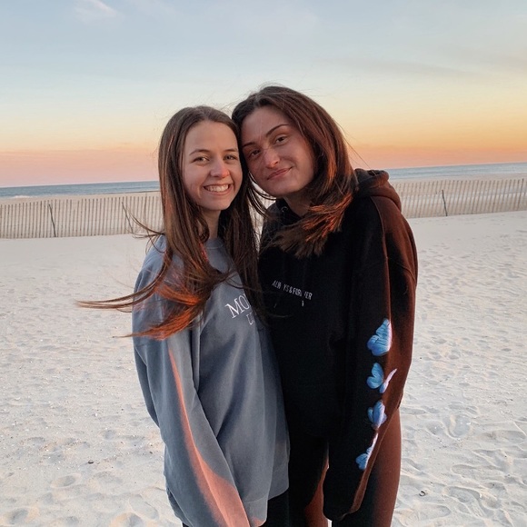 Meet your Posher, Stefanie - Picture 1 of 1